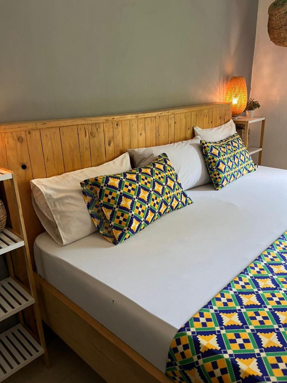 African Treasure Beach Resort Kokrobite Экстерьер фото