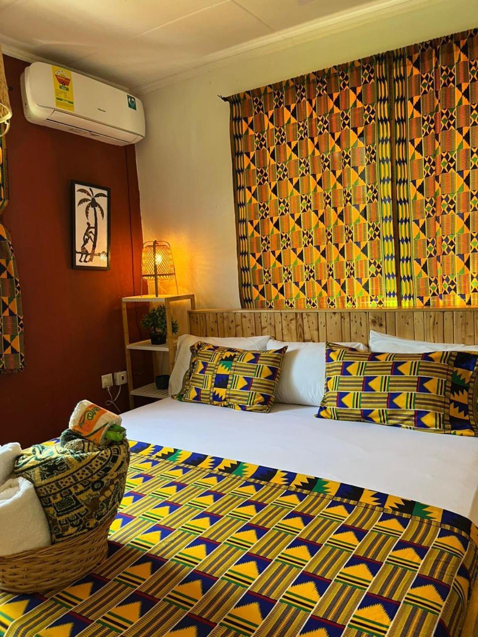 African Treasure Beach Resort Kokrobite Экстерьер фото