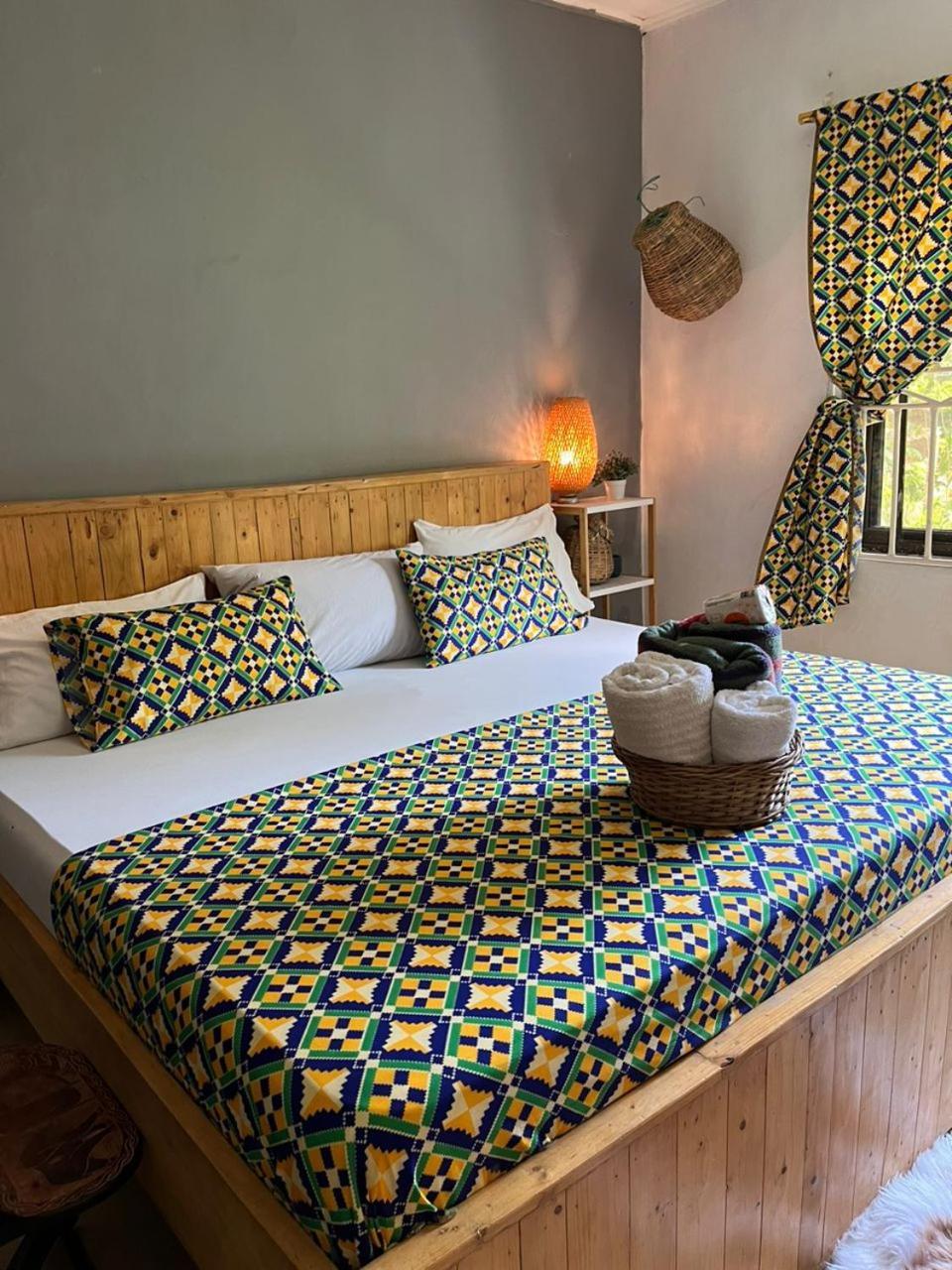 African Treasure Beach Resort Kokrobite Экстерьер фото