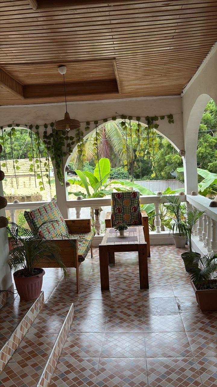 African Treasure Beach Resort Kokrobite Экстерьер фото