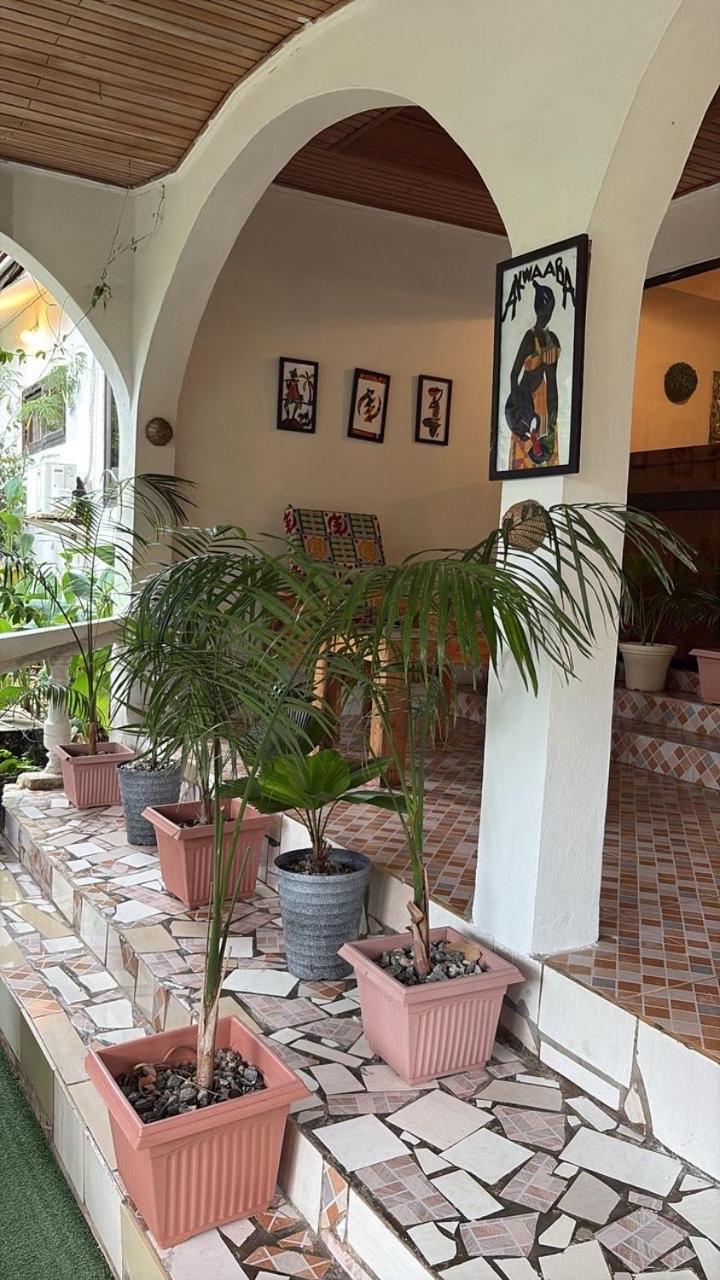 African Treasure Beach Resort Kokrobite Экстерьер фото