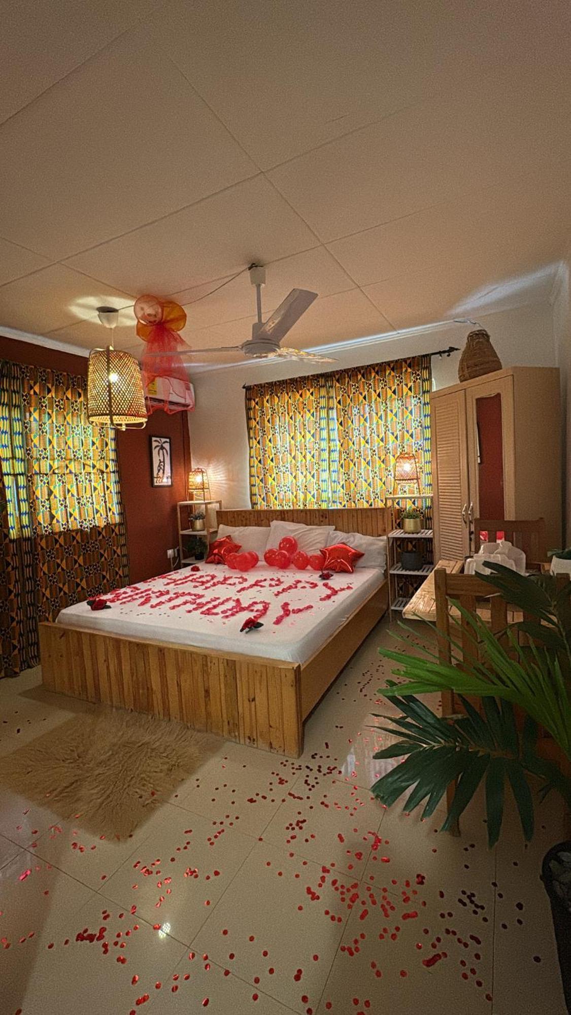 African Treasure Beach Resort Kokrobite Экстерьер фото