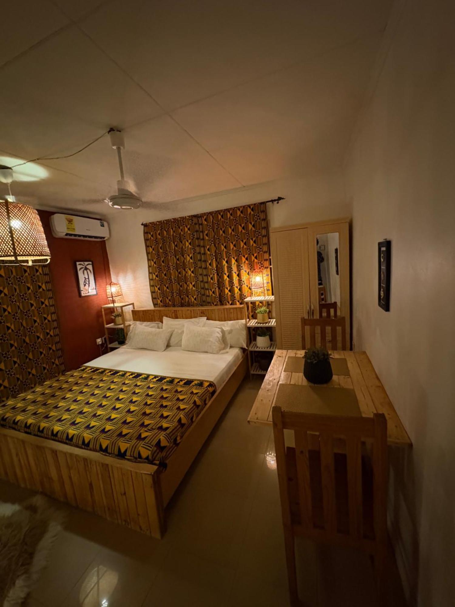African Treasure Beach Resort Kokrobite Экстерьер фото