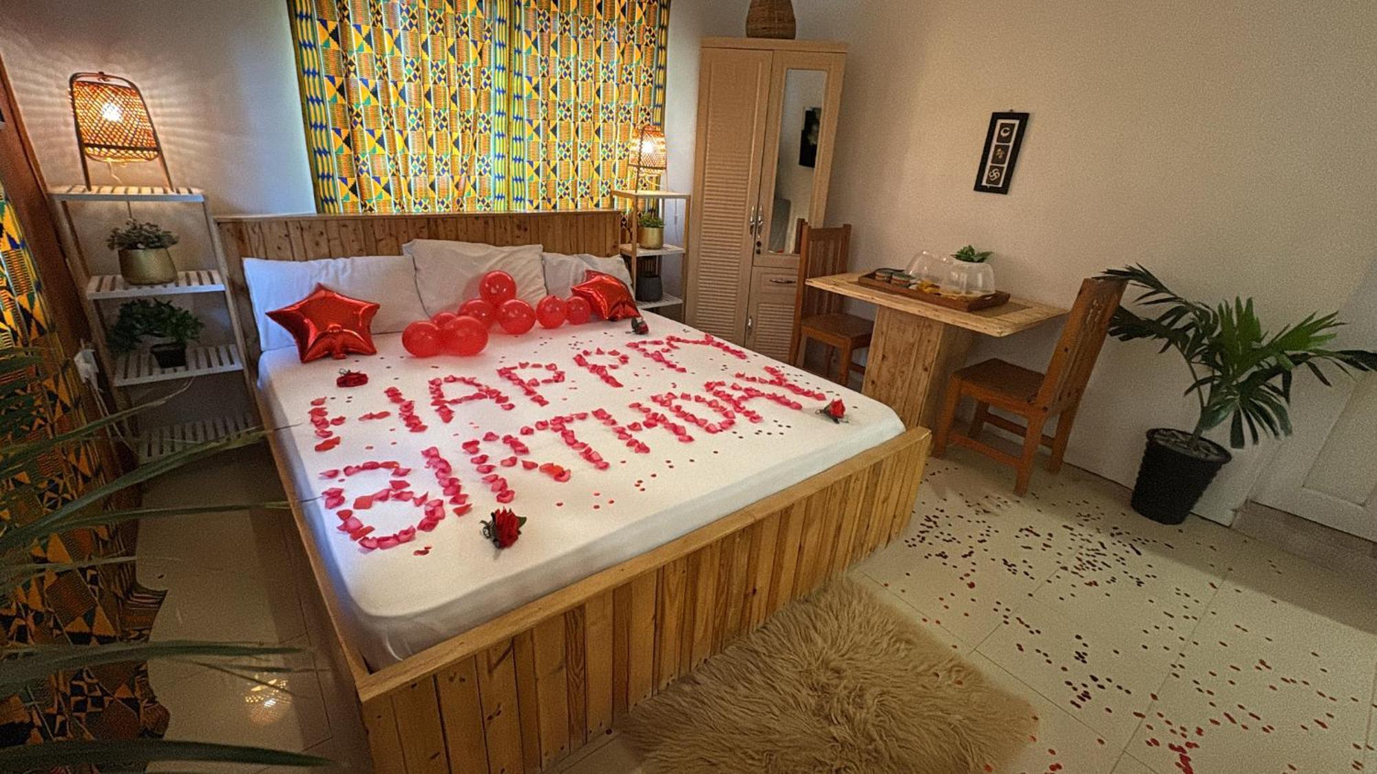 African Treasure Beach Resort Kokrobite Экстерьер фото