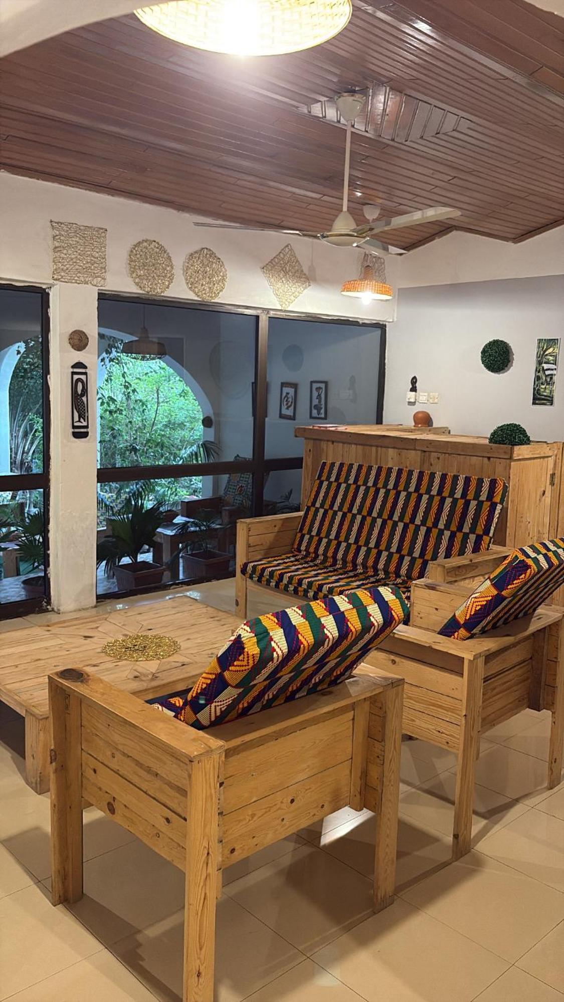 African Treasure Beach Resort Kokrobite Экстерьер фото