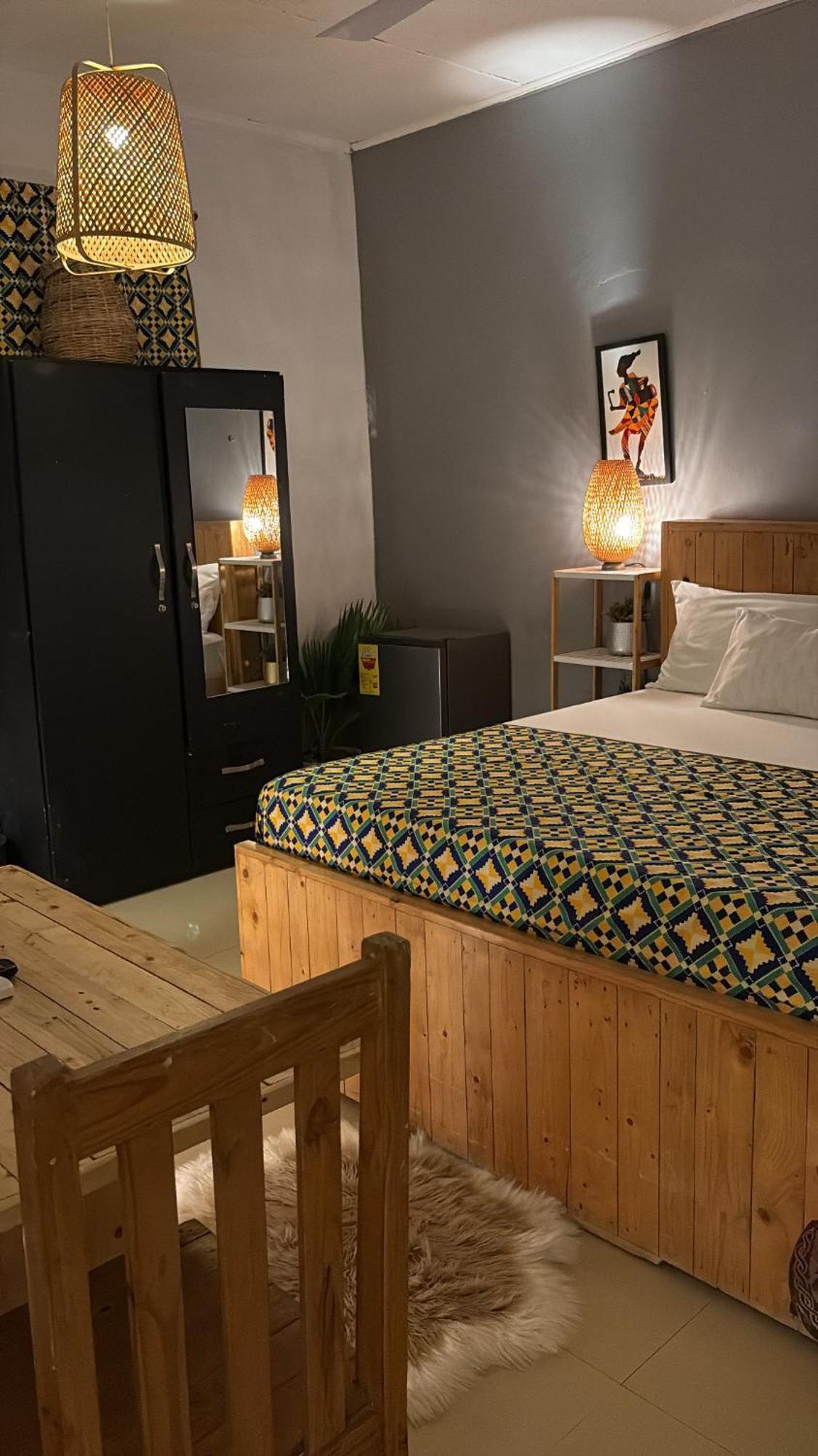 African Treasure Beach Resort Kokrobite Экстерьер фото